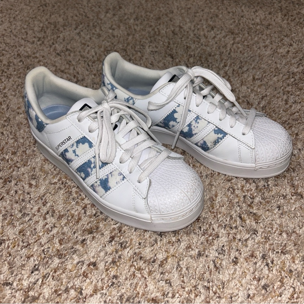 Adidas Women's 7 Superstar Dreamy Floral - Picture 2 of 9